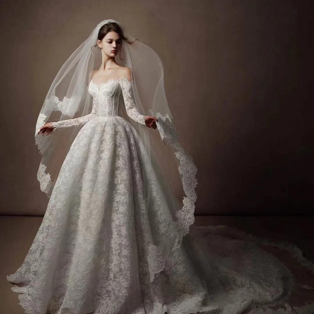 维一婚纱礼服定制    化妆师筱筱