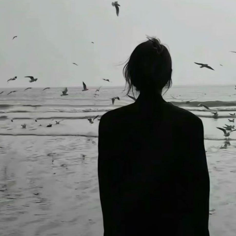 背影（拒私聊）