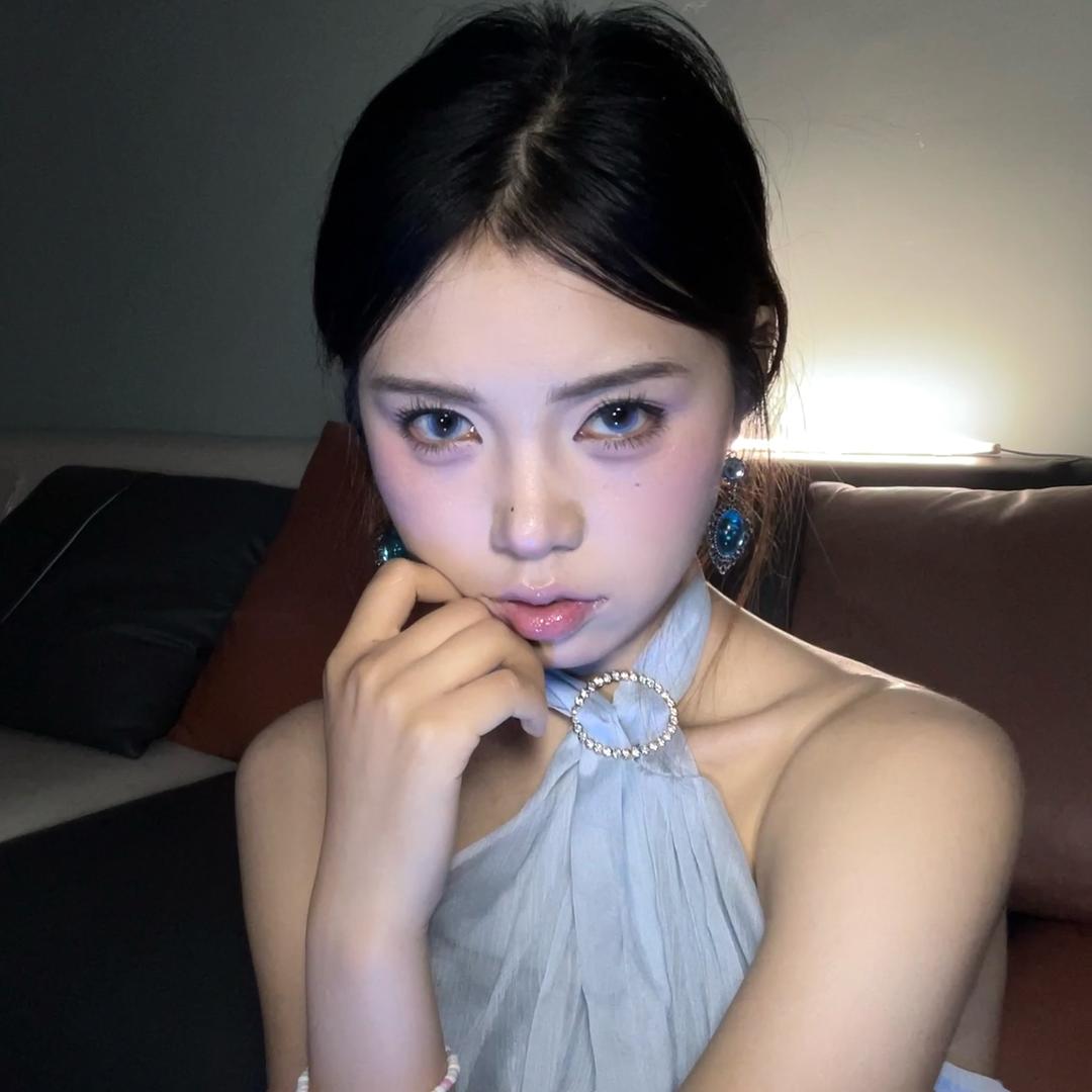 @爱吃折耳根（冲1000粉版）