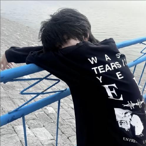 卫龙👽