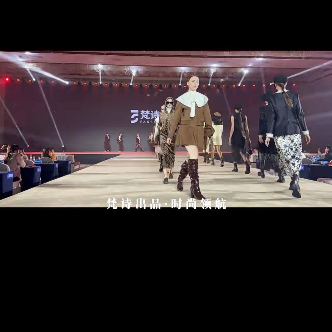 南油高端连衣裙