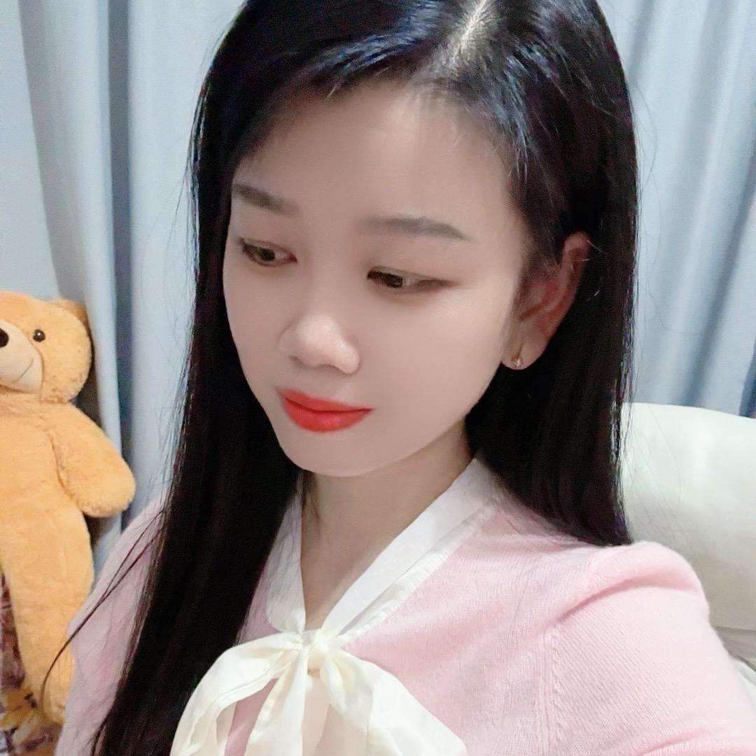镜镜 在努力