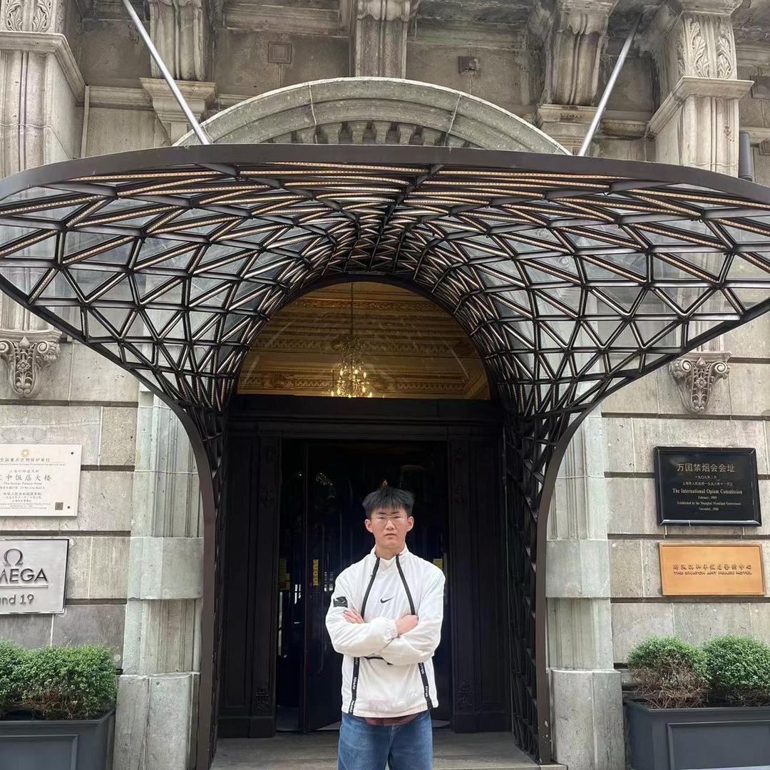 丽江云辉门业 小钱