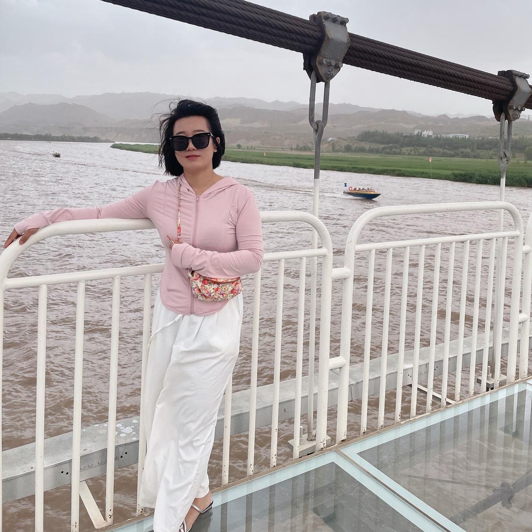 二丫头（玲玲）