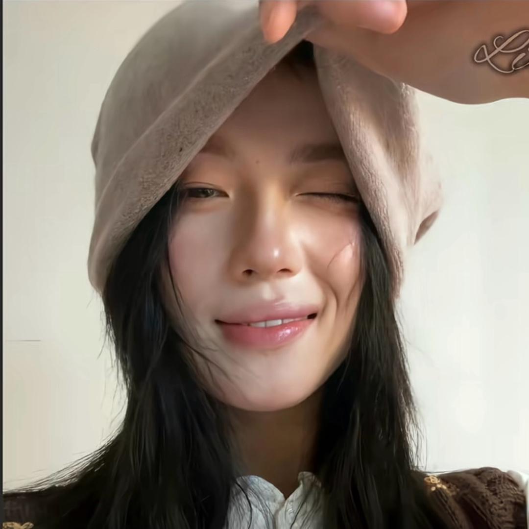 女的