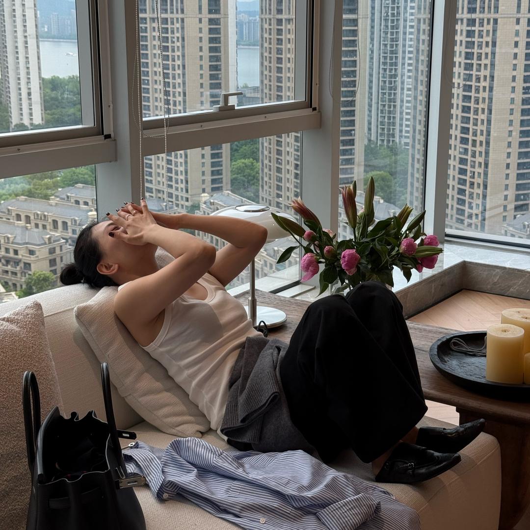 艾丽范宁女装