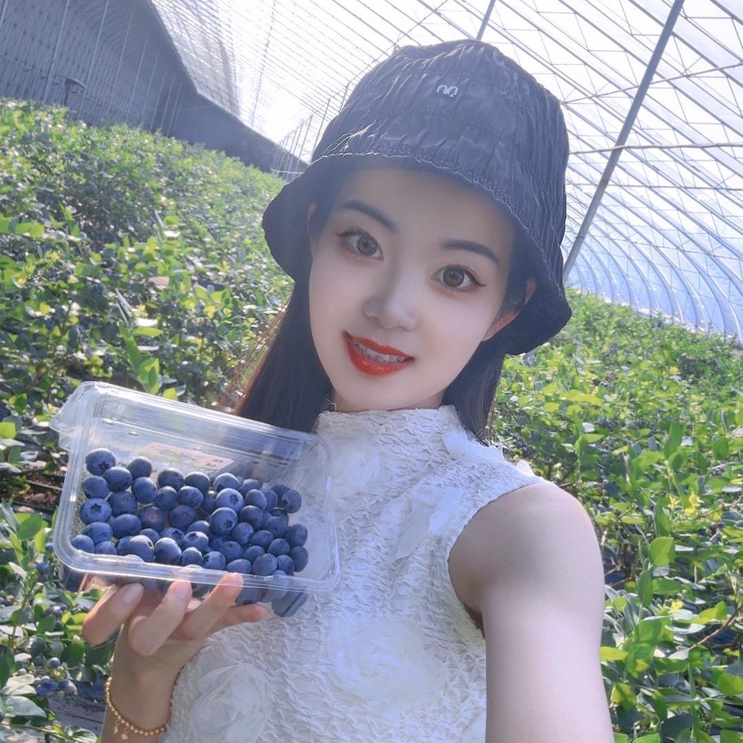 开GL8的小姐姐