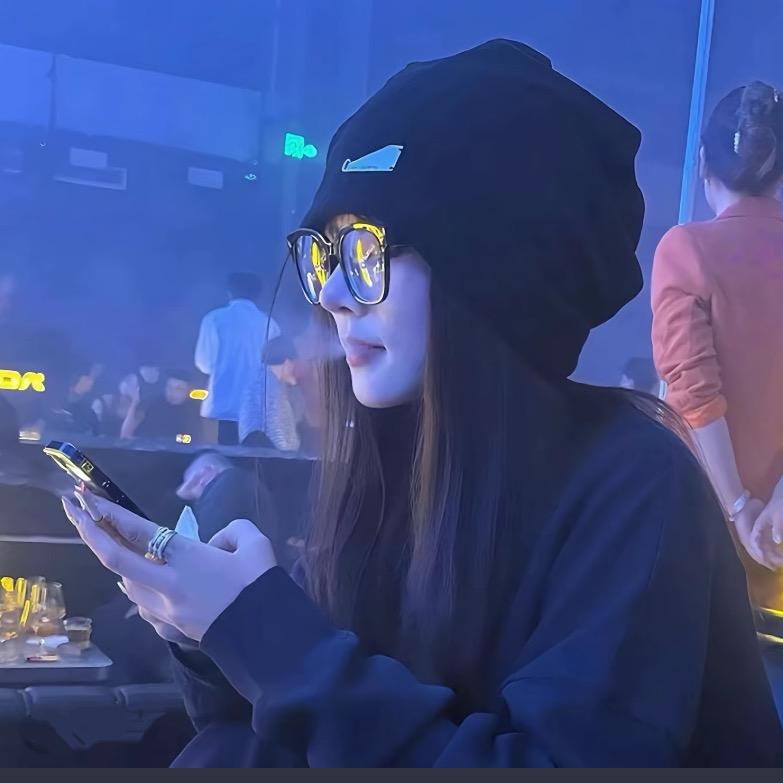 小小、瑶¹¹⁰⁸ 🍊