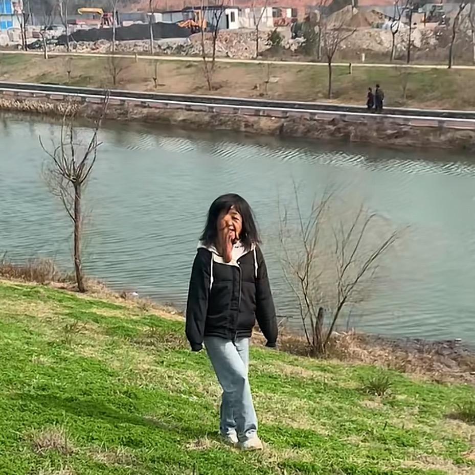 加油女孩，梅梅