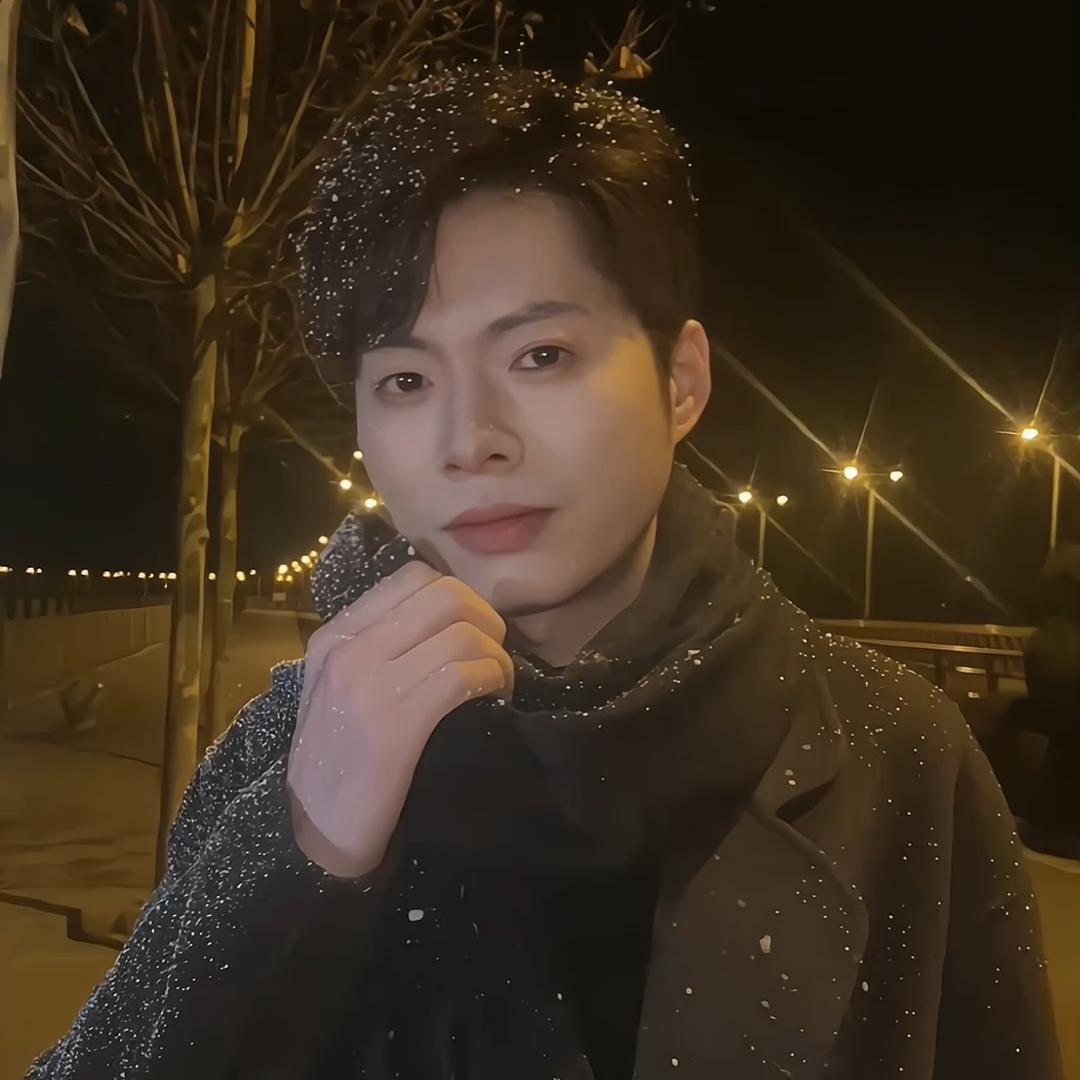 襄汾烫发王子-华侨