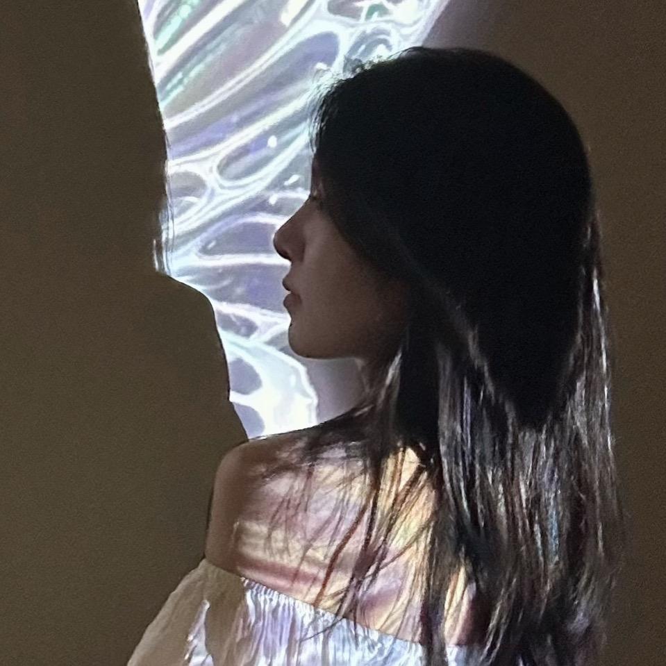 六月