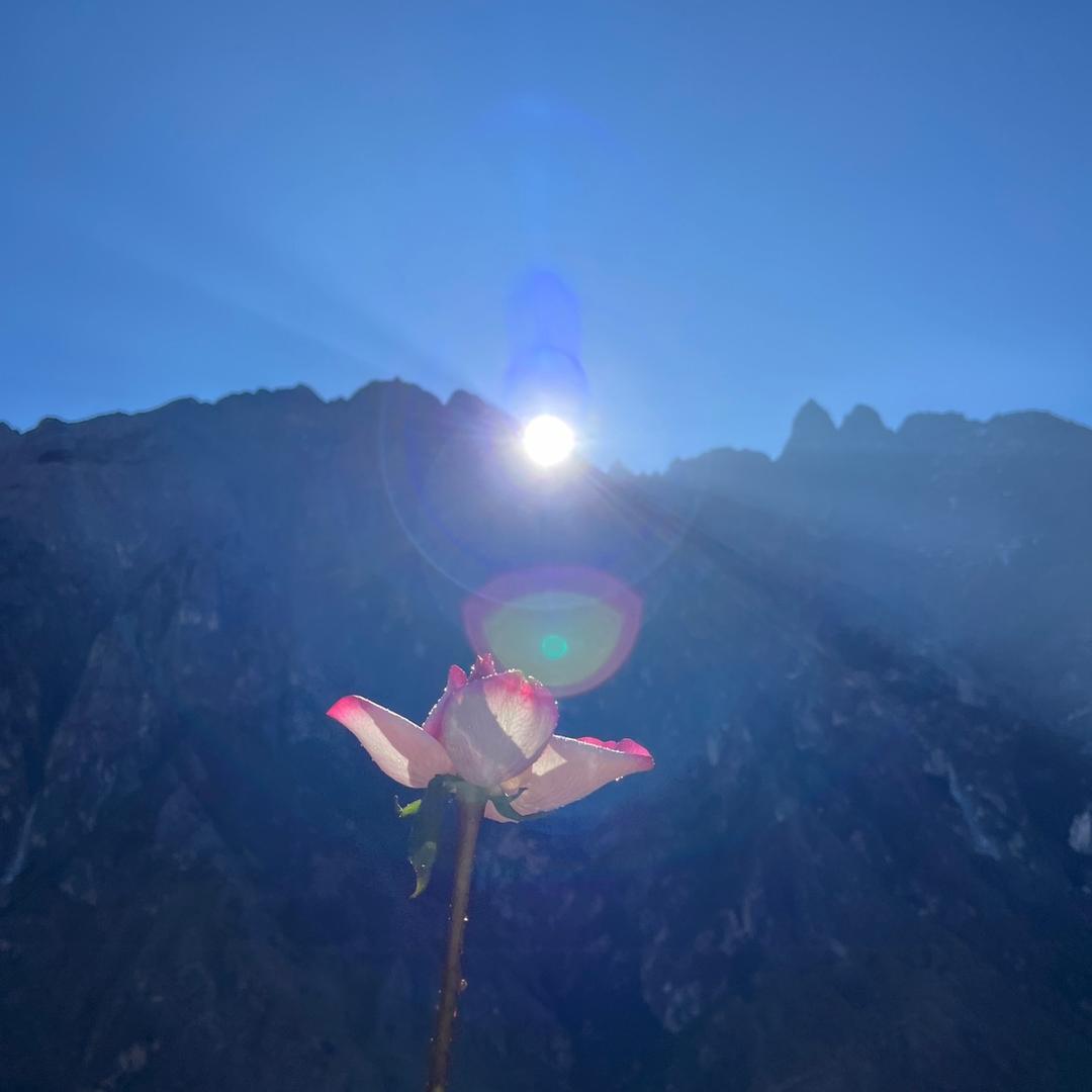 江氚
