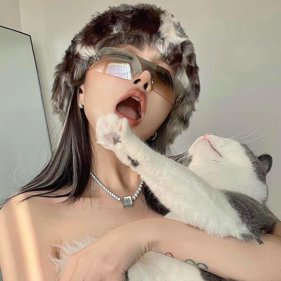 👁️