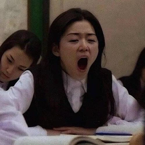 草地里的向日葵