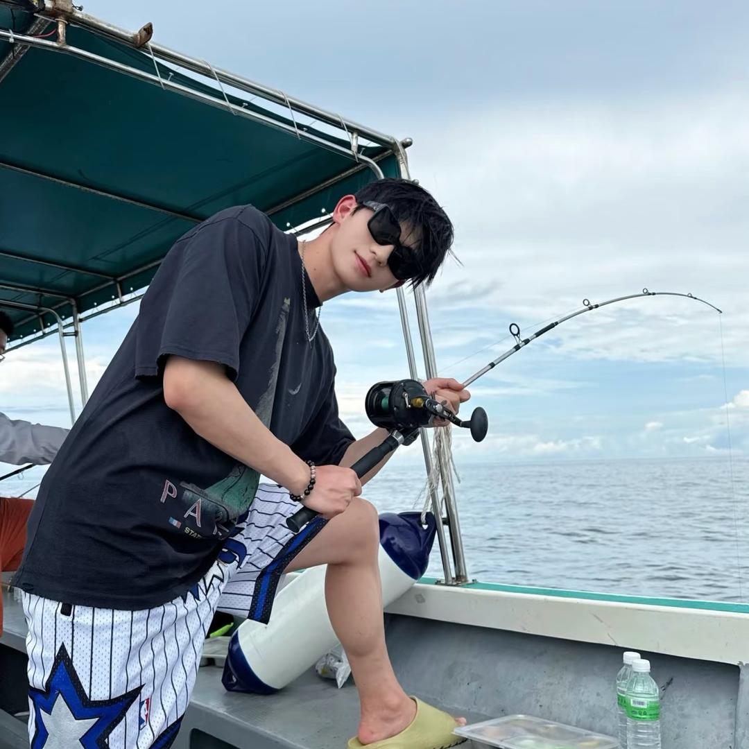 湛江钓小海鱼高手，靓仔没有烦恼