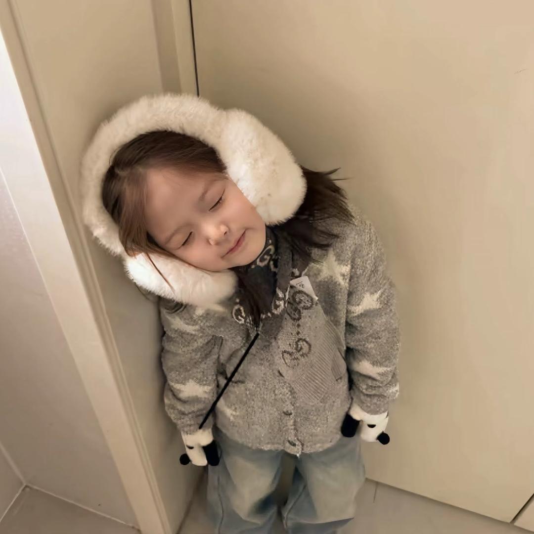 ㅤ  ㅤ赚钱给老公养小3️⃣
