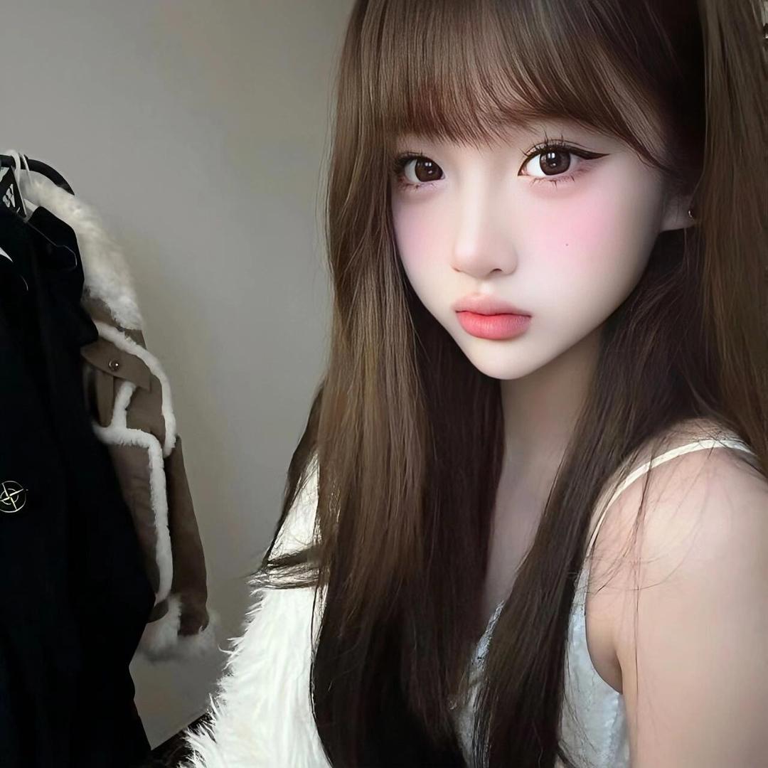 小小蕾.
