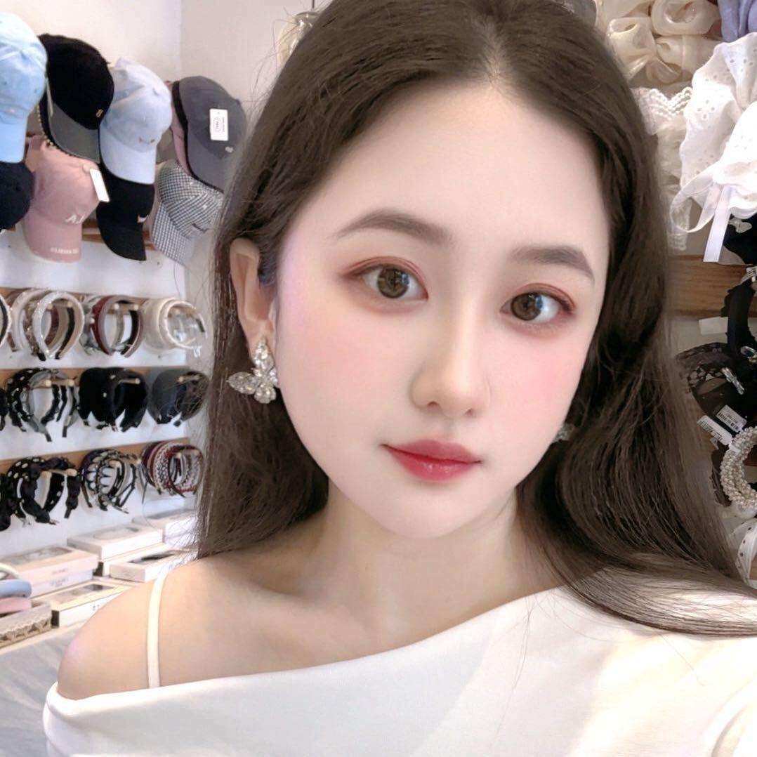 唐昌镇何小姐潮牌饰品