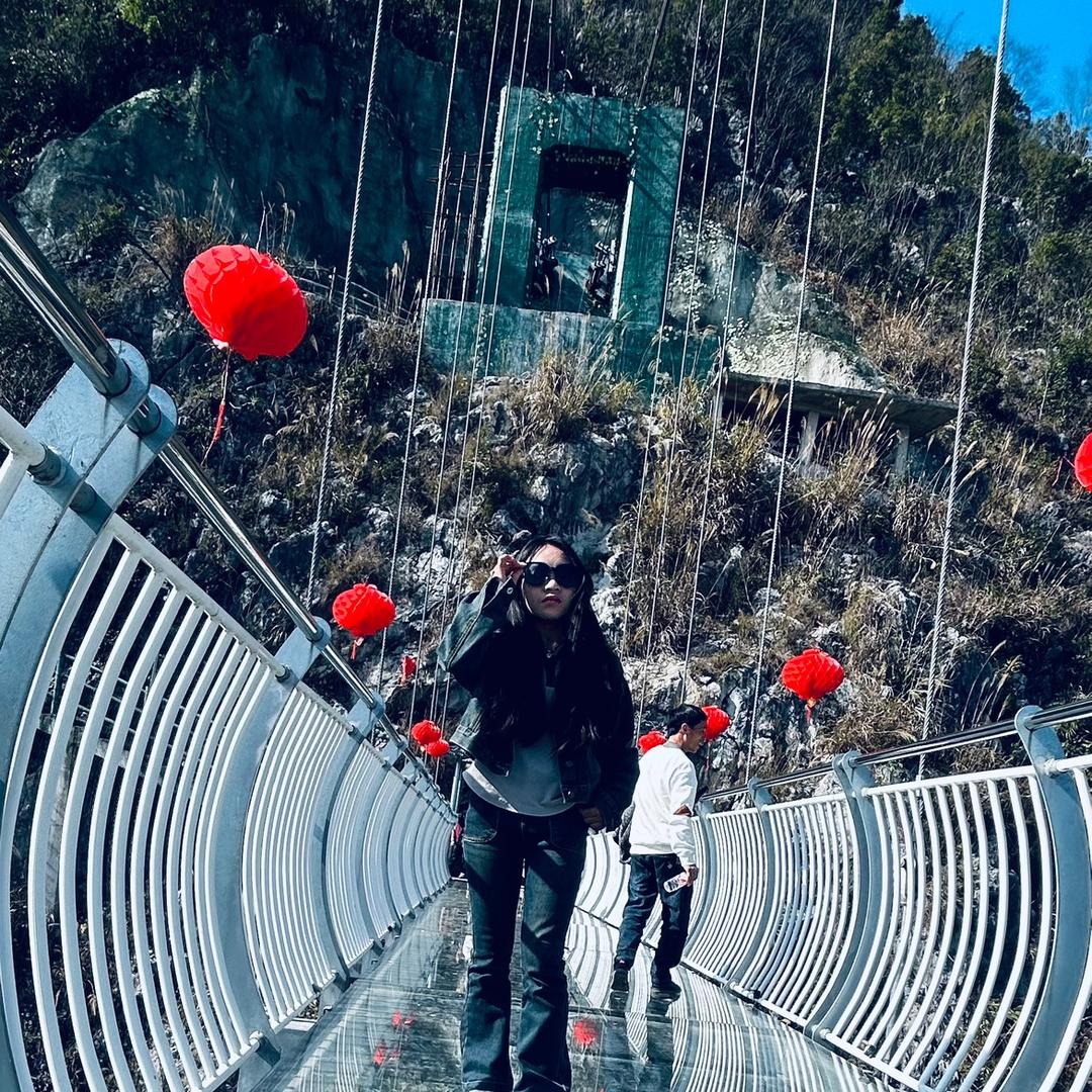 提笔写不尽忧伤