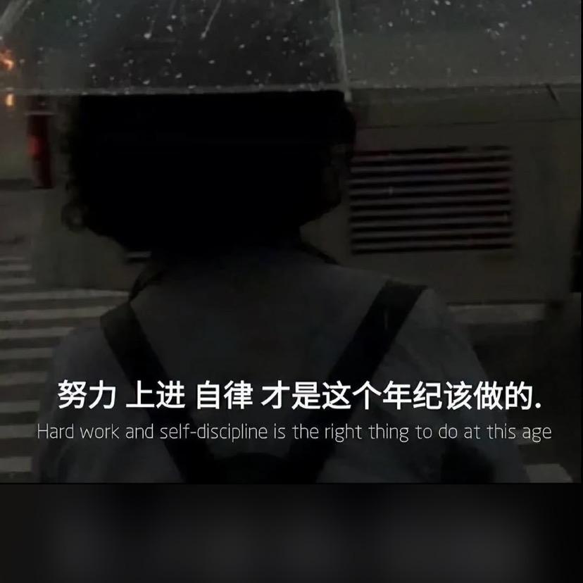 叼着奶瓶逛酒吧i