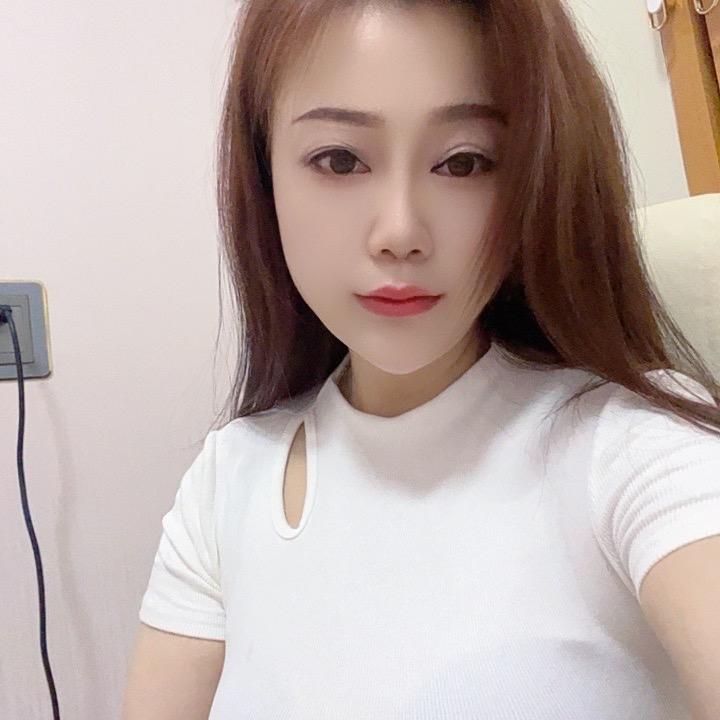 红红（单亲妈妈）