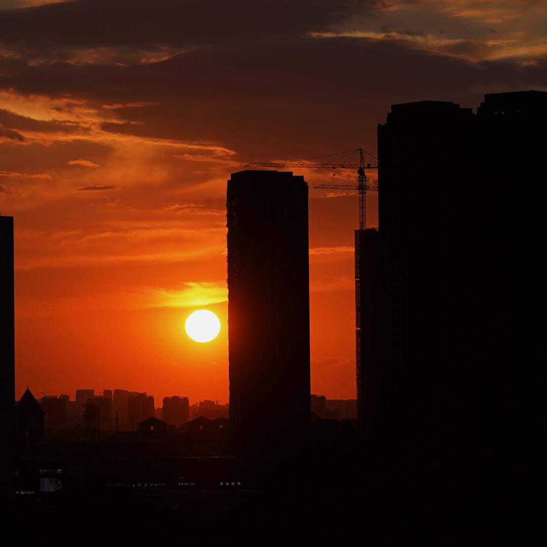 顾建国