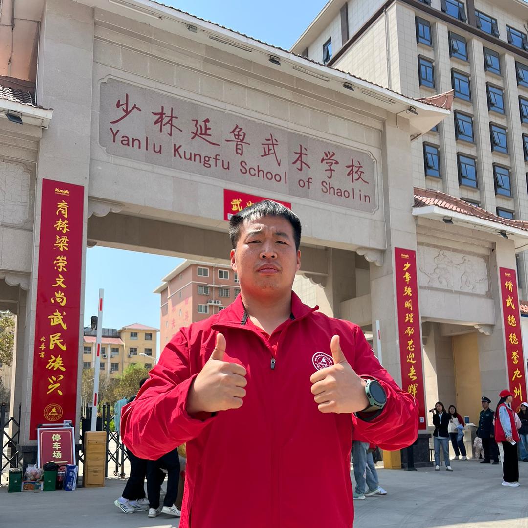 教武术的梁大师（收徒中）