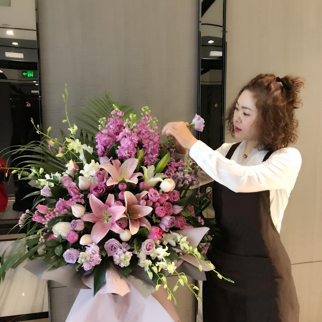 蓝姐鲜花同城外卖小时达