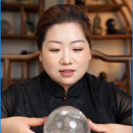 嗯隆珠宝洪丹水晶能量馆