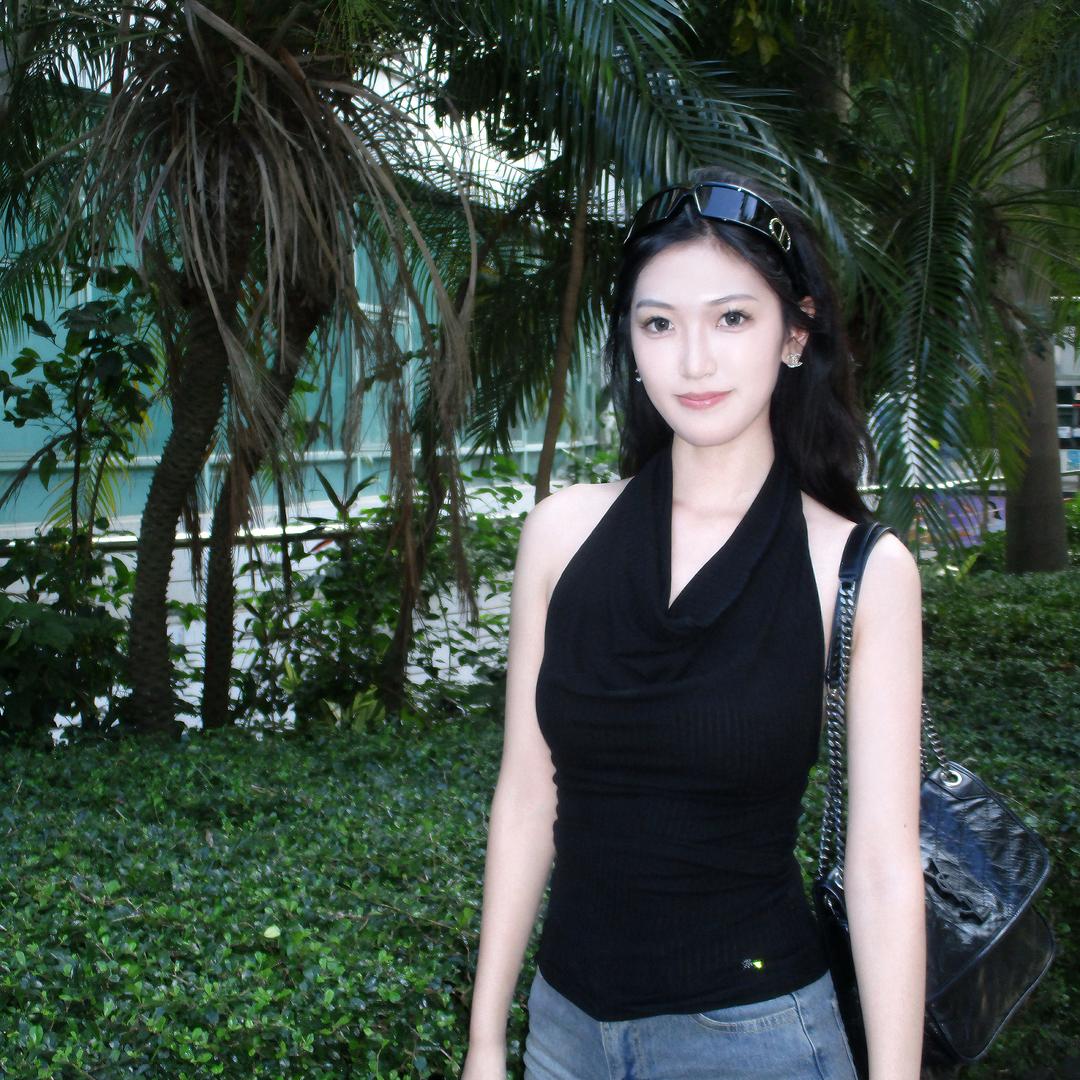 睡醒了小树