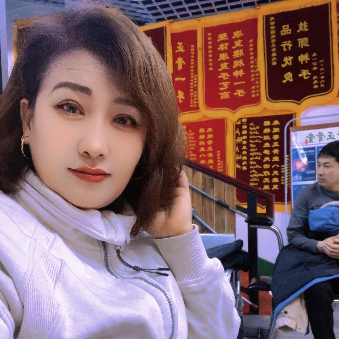 卡丽比努尔