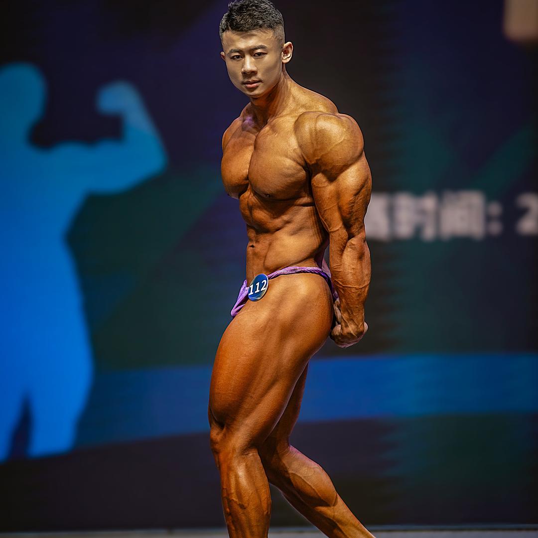 翱哥吃不饱