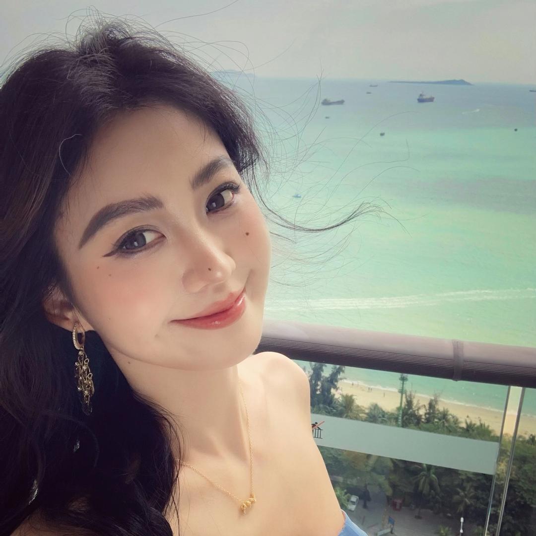 莹莹-