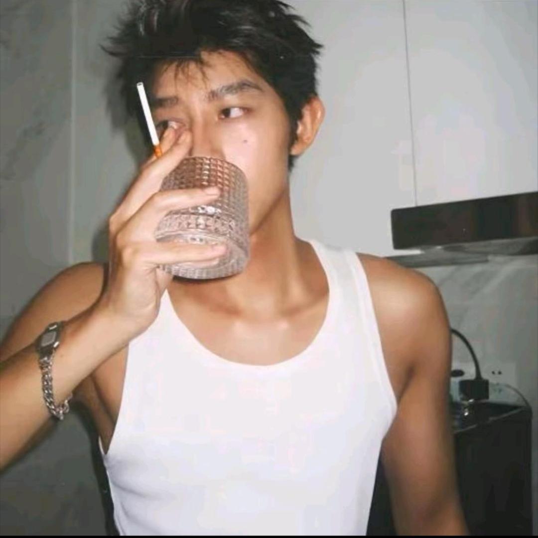 老婆站街我数钱