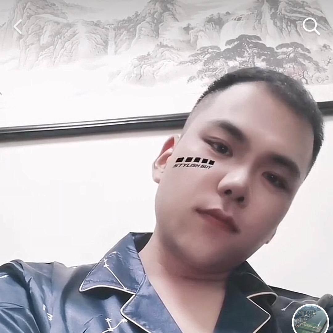 📿 偉（东恒锂电）