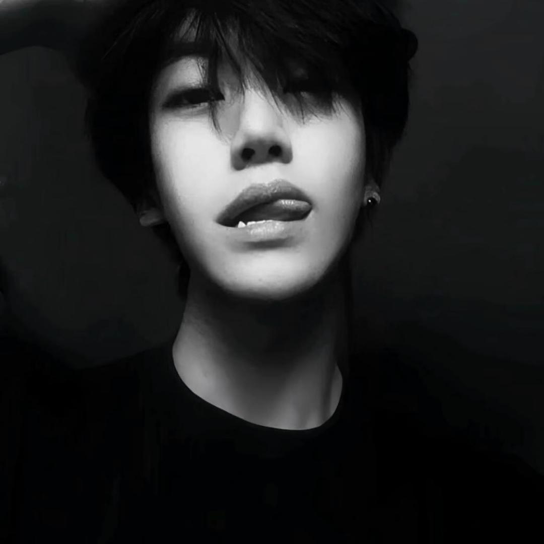 睡不醒的小8💤