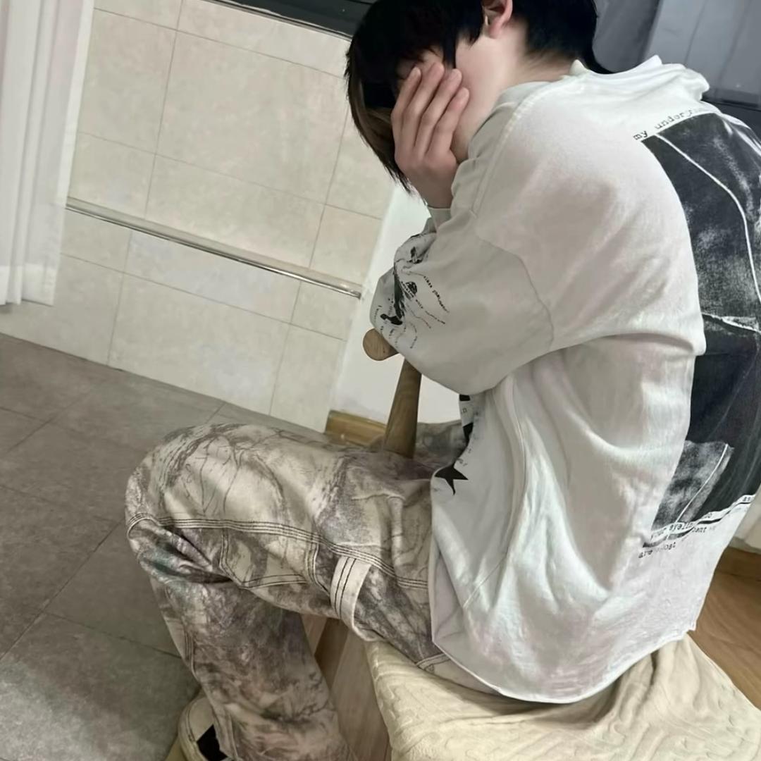 窝闷闷的
