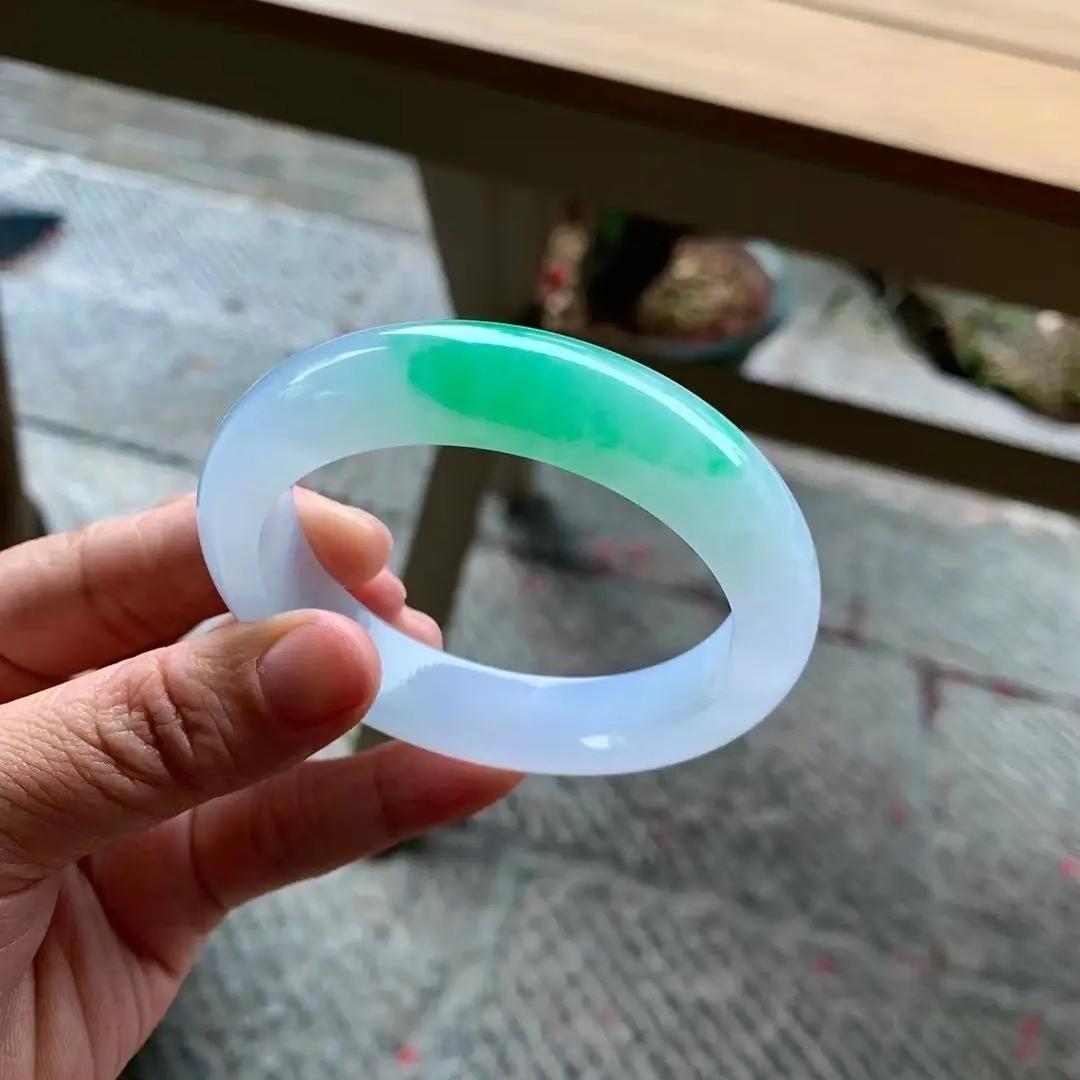 萬玉阁