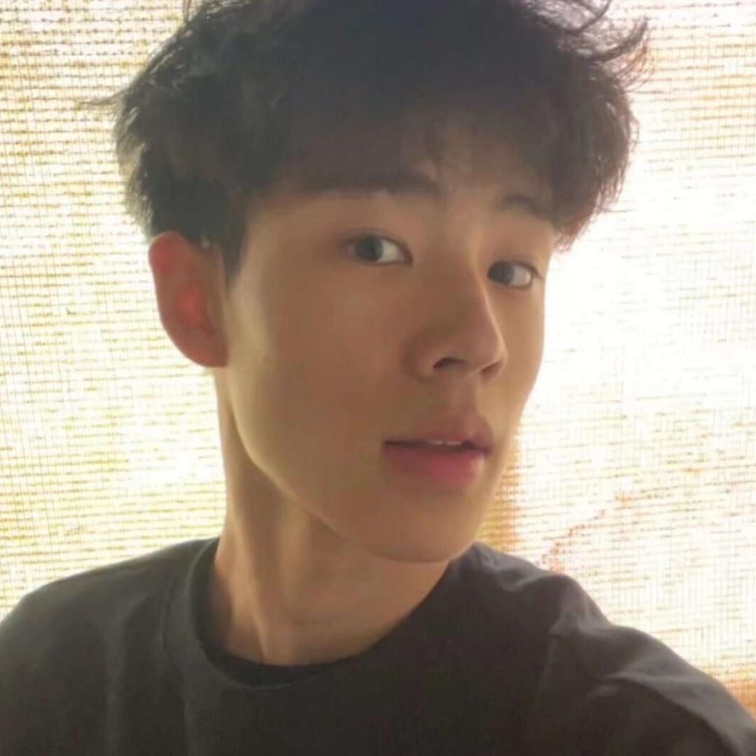 笨蛋比个耶·