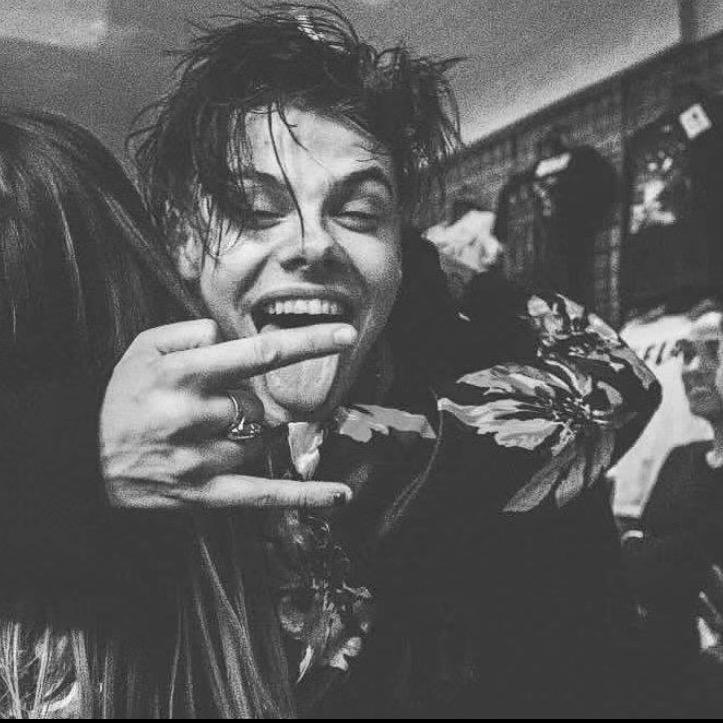 Rock roll.