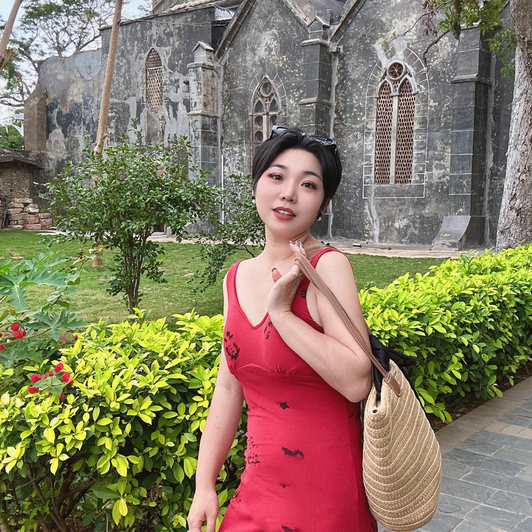 爱笑的霞姐在太原