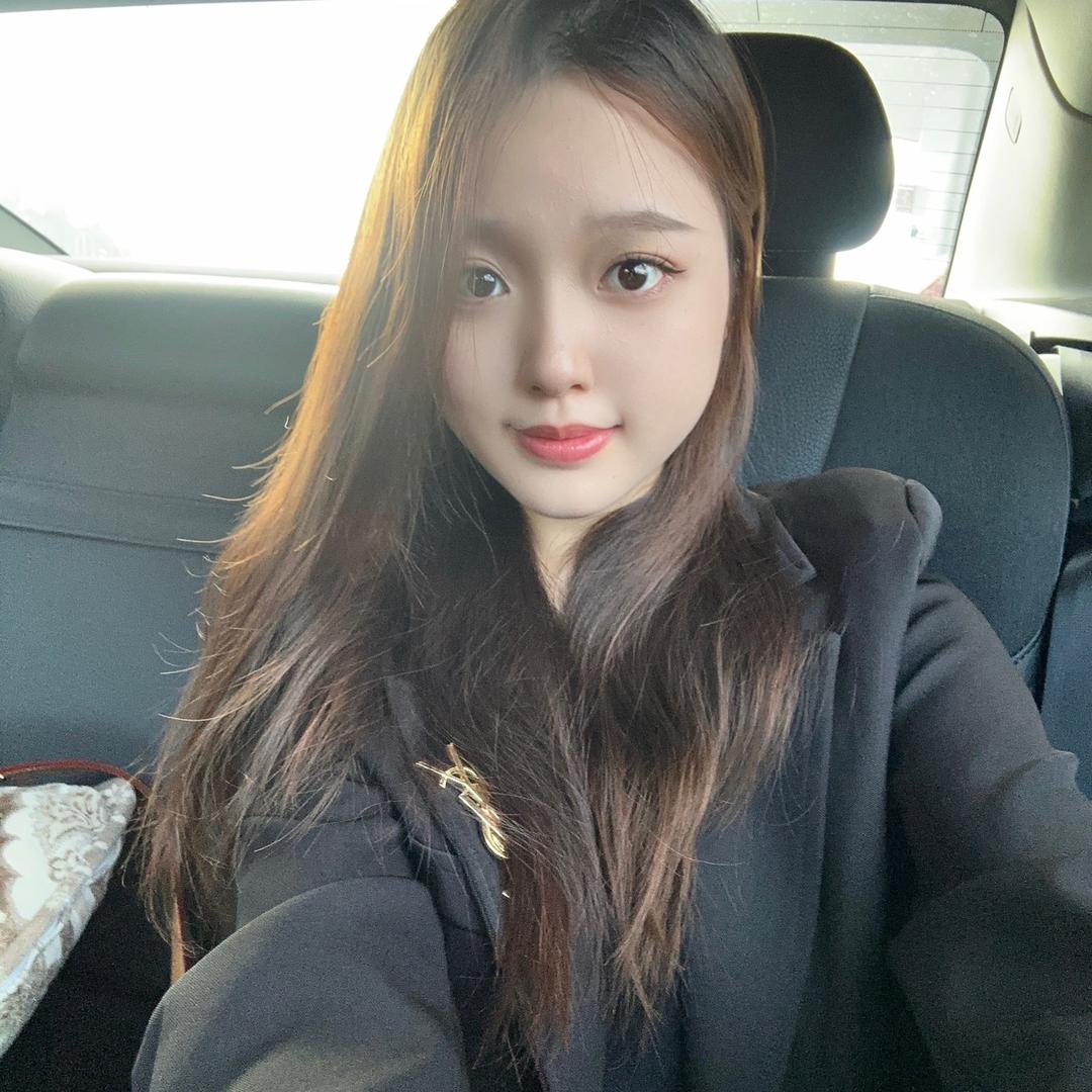 慧琳（在柳州卖烤鸡的老板娘）