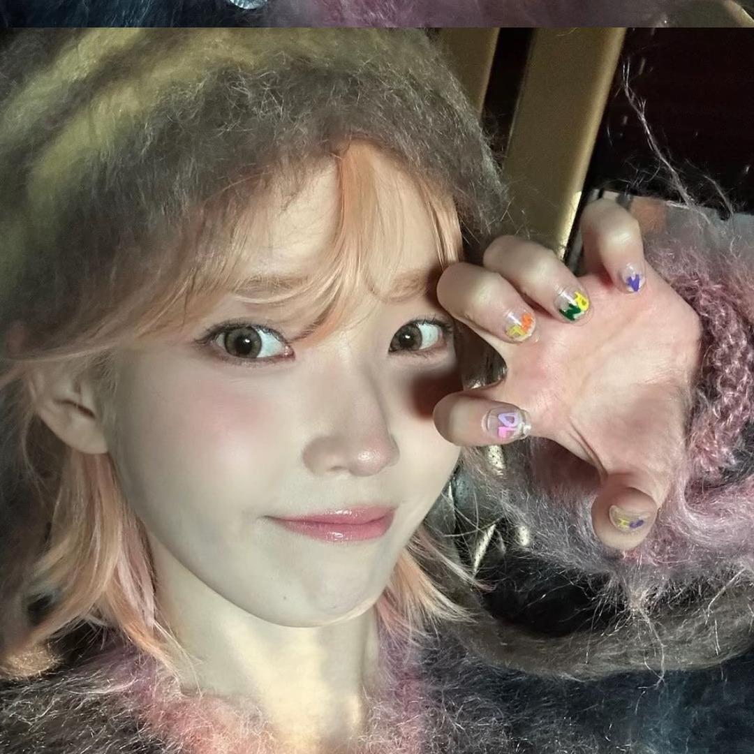 Ψ