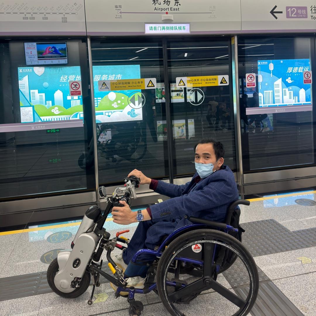 奔跑的蓝少