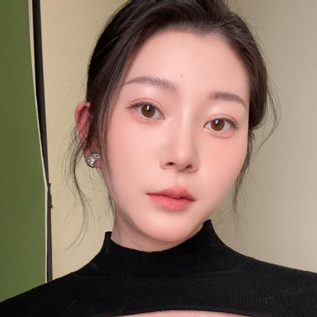 桃子👩❤️👩梅子