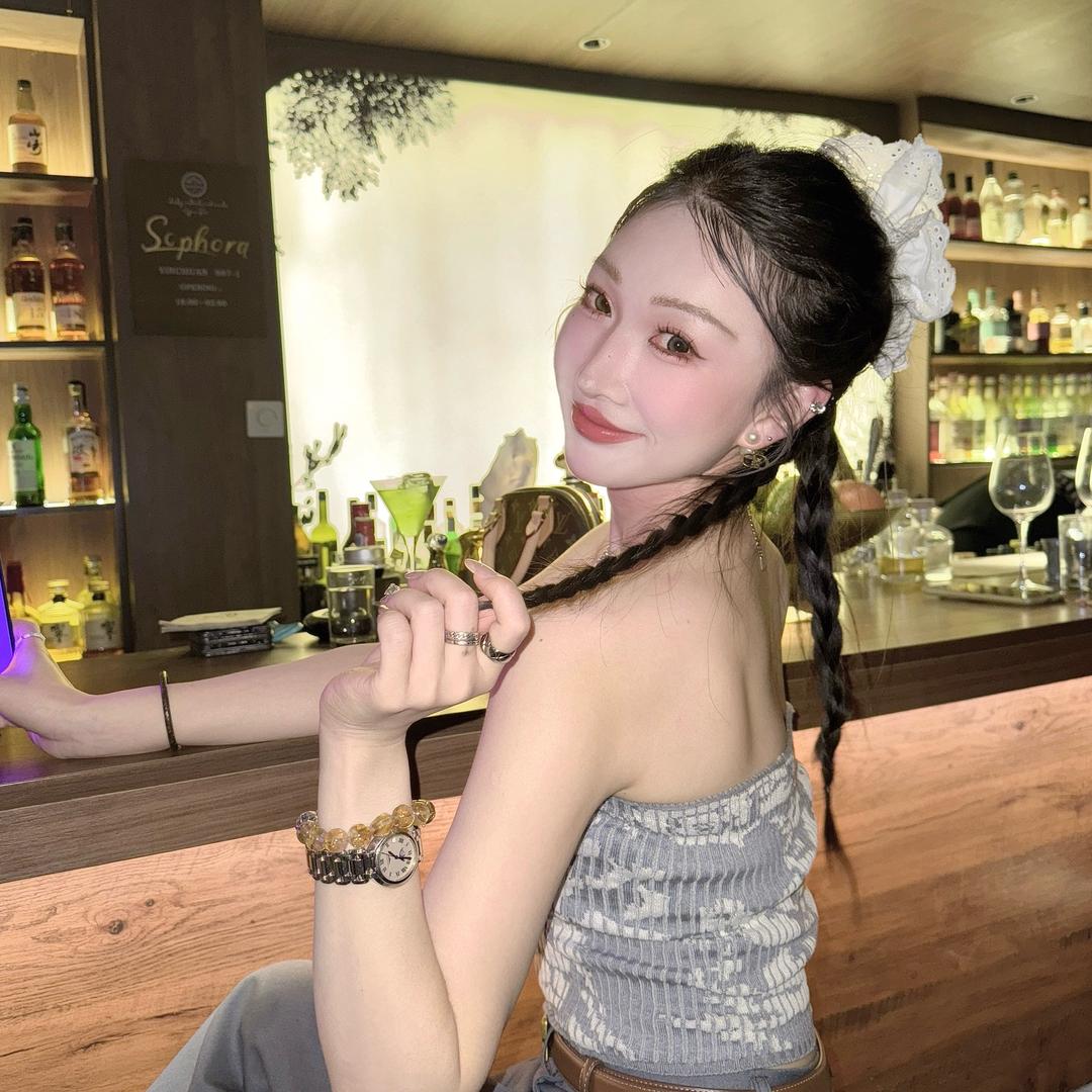 潘潘/
