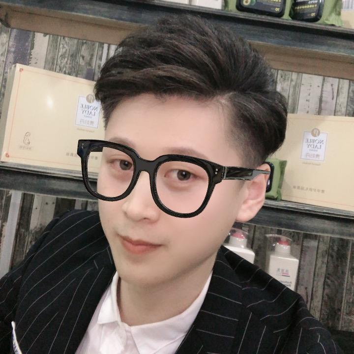 桦甸市启新街一格造型染烫店