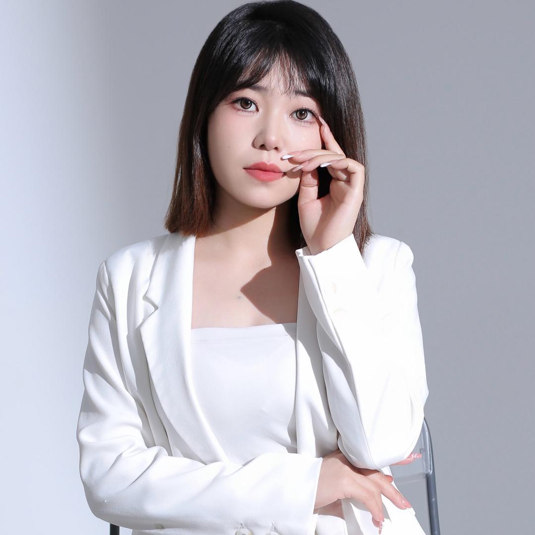 古月摄影喜嫁婚纱化妆师萍萍