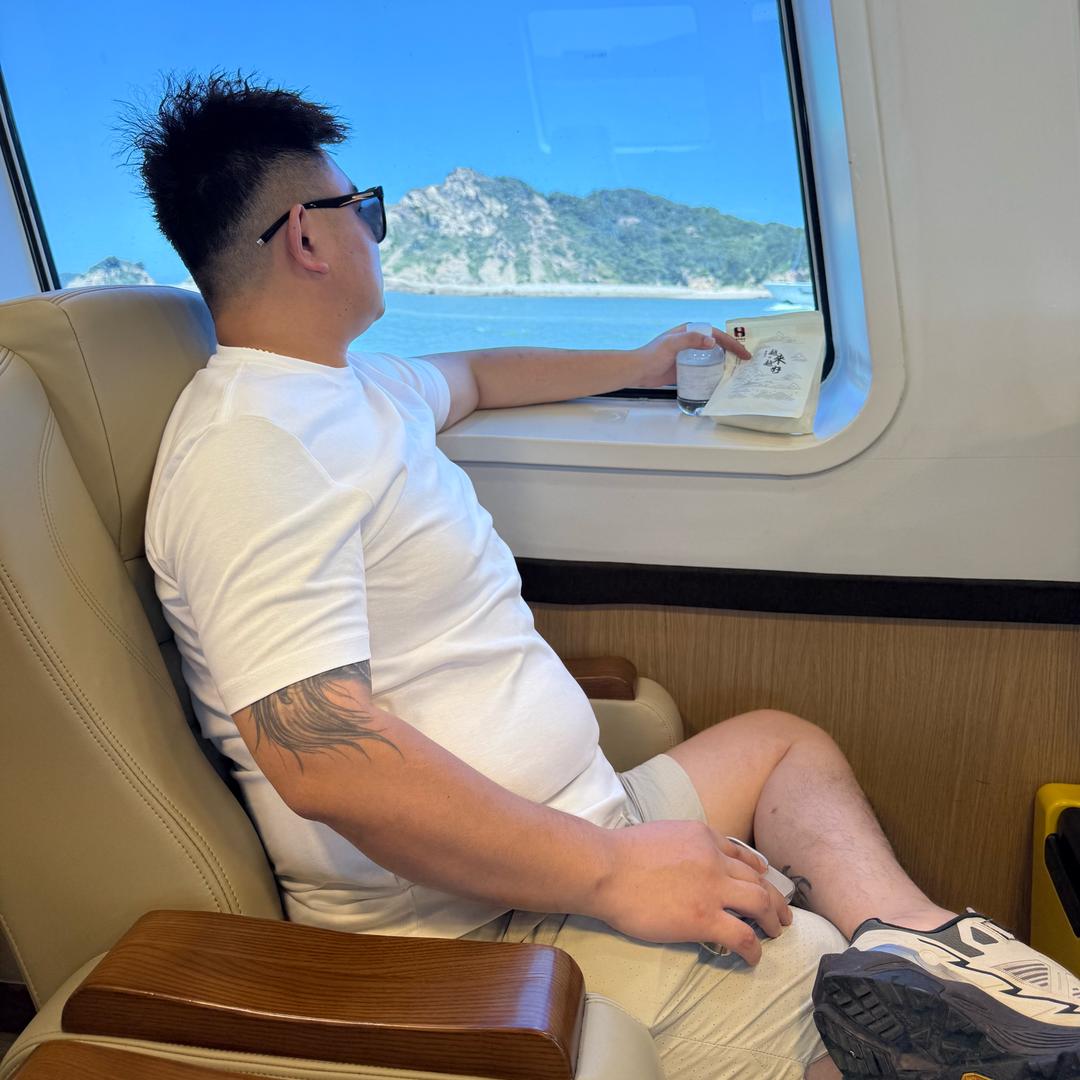 刘兵.