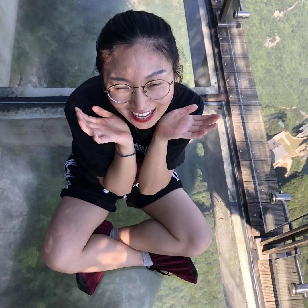 汤姆的美甲店倒闭了